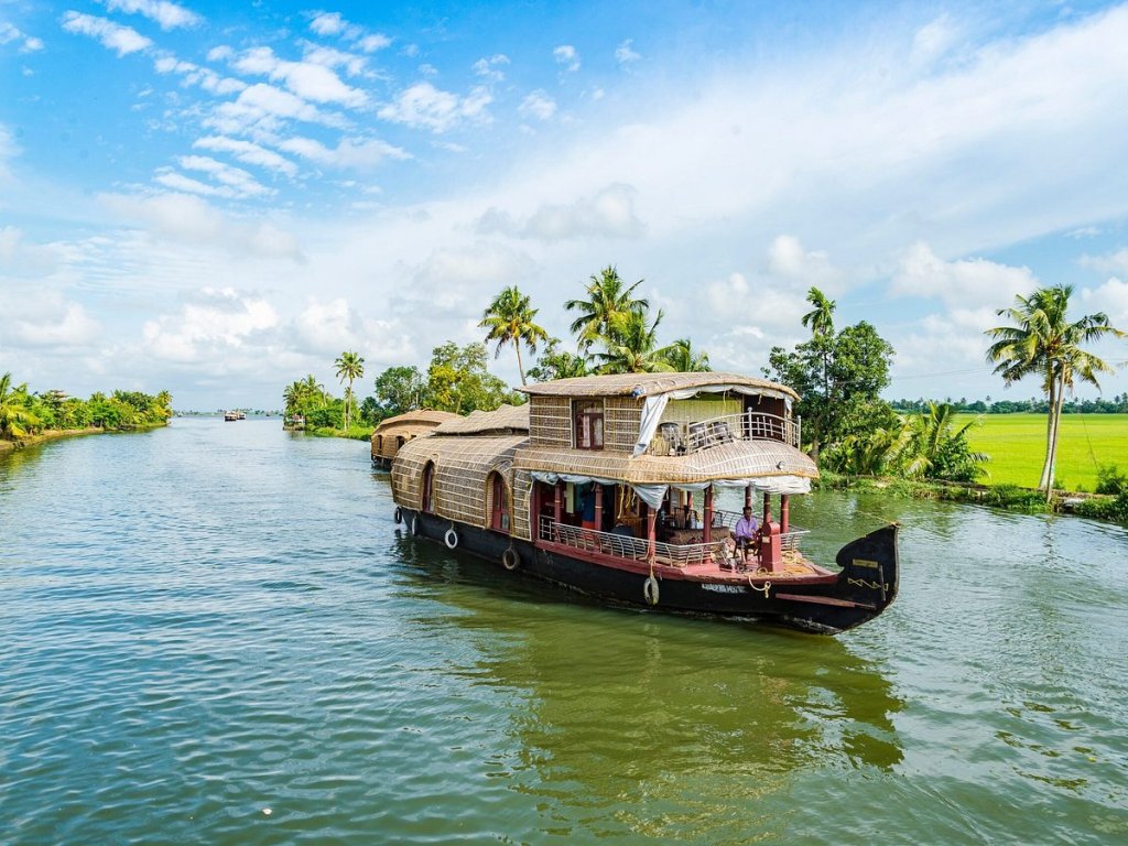 A Complete Guide To The Alleppey Backwaters In Kerala